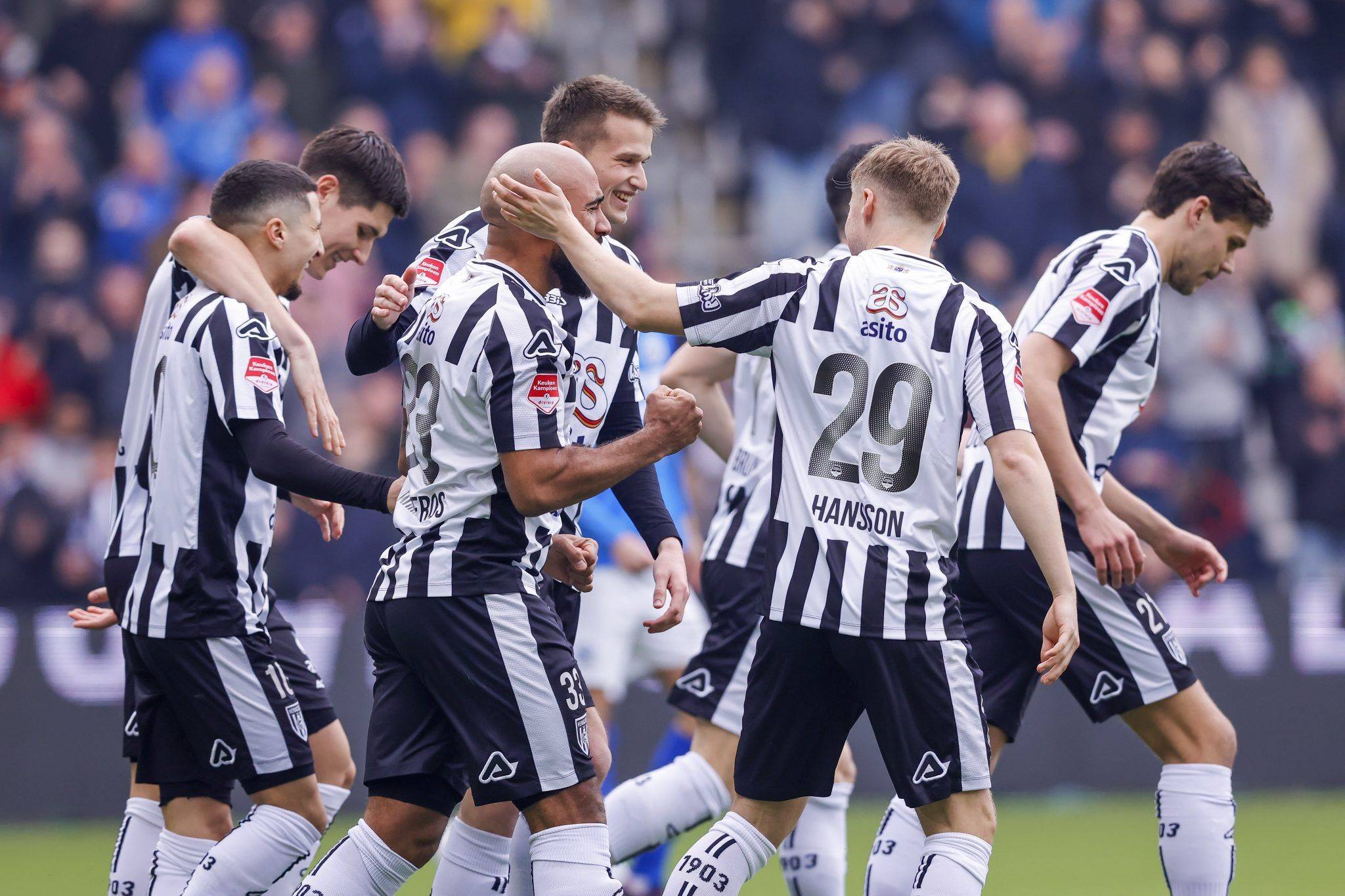 曼联冲刺阶段造点机会；志在荷甲名次提升；引发热议；年轻球员得到机会的简单介绍乐鱼体育