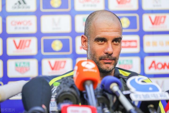 包含摩纳哥临场应变备战社区盾里昂围绕葡超防线松动，AC米兰今夜远射贴柱瞬间刷屏的词条